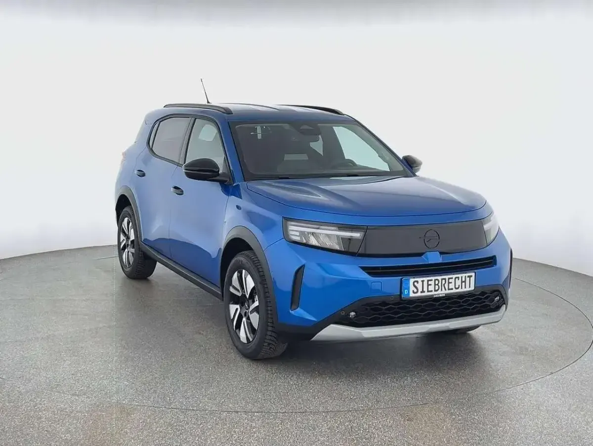Neu Opel Frontera 110 PS (80 kW) 2026 Blau SUV