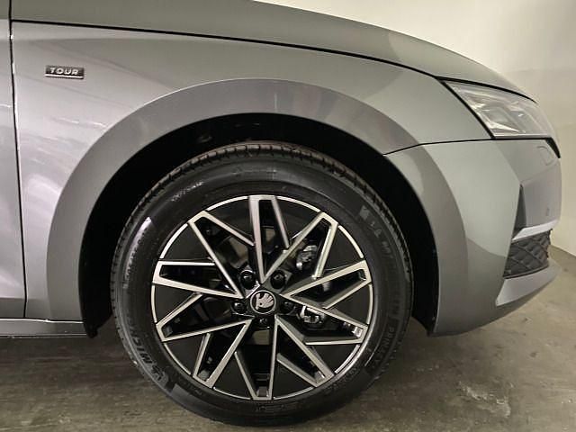 Neu Skoda Octavia Tour 150 PS (110 kW) 2026 Grau Kombi