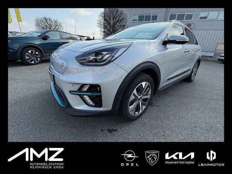 Gebraucht Kia e-Niro Spirit 150 kW (204 PS) 2021 Seidensilber met SUV