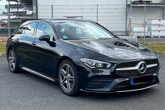 Schwarz Gebraucht 2019 Mercedes CLA220 Shooting Brake AMG line Kombi | 22.900 € (Superpreis) - Bild 1/4