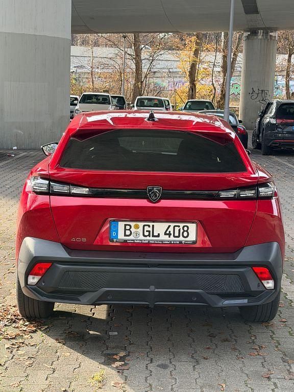 Gebraucht Peugeot 408 Allure 131 PS (96 kW) 2024 Rot Limousine