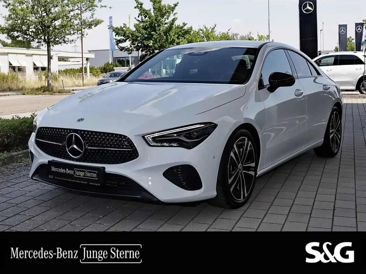 Gebraucht Mercedes CLA180 Night 136 PS (100 kW) 2025 Coupé