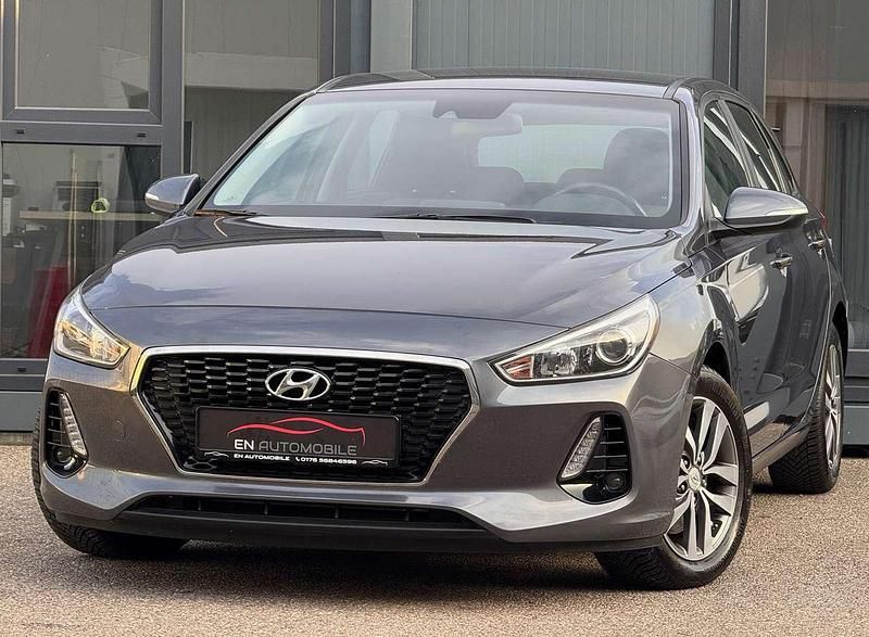 Micron grey / met Gebraucht 2018 Hyundai i30 Trend Kleinwagen | 12.990 € (Fairer Preis) - Bild 1/4