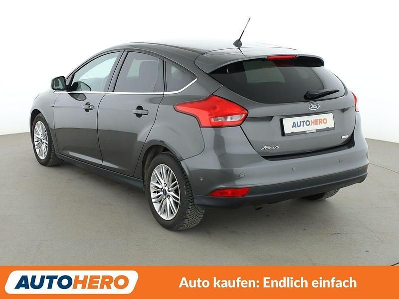 Gebraucht Ford Focus Cool & Connect 125 PS (91 kW) 2018 Grau Limousine