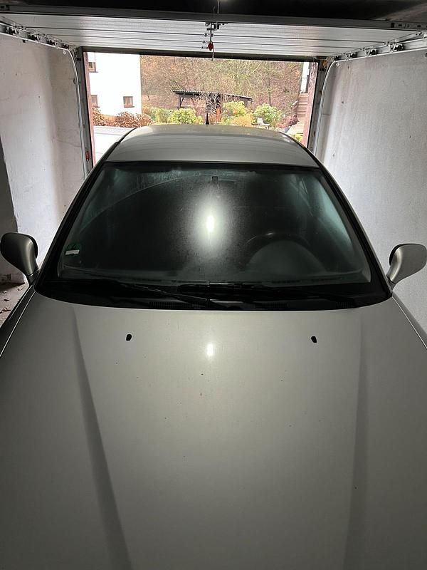 Gebraucht Mitsubishi Carisma 122 PS (89 kW) 2003 Grau Limousine