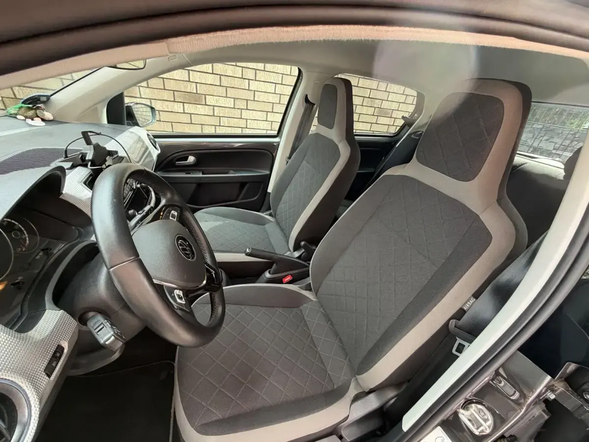 Gebraucht VW e-up! Style 61 kW (83 PS) 2022 Grau Kleinwagen