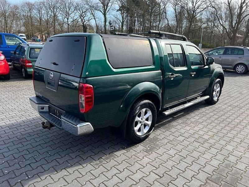Gebraucht Nissan Navara SE 190 PS (139 kW) 2011 Grün Pickup