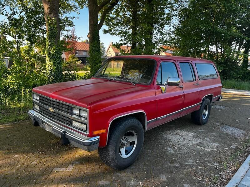 Rot Gebraucht 1989 Chevrolet Suburban SUV | 17.500 € - Bild 1/4