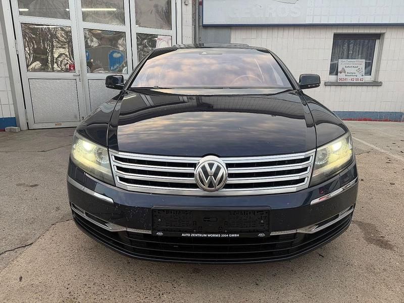 Second-hand VW Phaeton 239 CP (175 kW) 2012 Albastru Berlinǎ