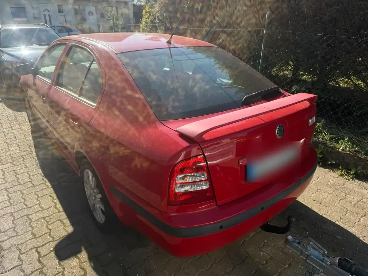 Gebraucht Skoda Octavia 102 PS (75 kW) 2009 Rot Limousine