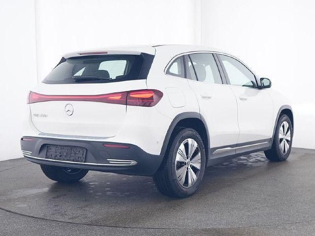 Unilack polarweiß Gebraucht 2024 Mercedes EQA250 SUV | 34.943 € (Guter Preis) - Bild 1/4