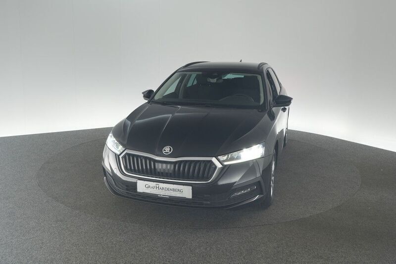 Schwarz Gebraucht 2021 Skoda Octavia Ambition Kombi | 18.530 € (Guter Preis) - Bild 1/4
