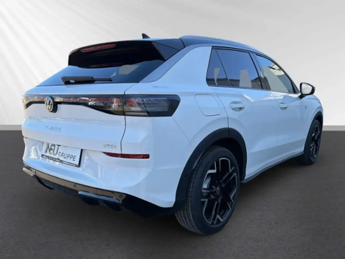 Gebraucht VW T-Roc R-line 150 PS (110 kW) 2026 SUV