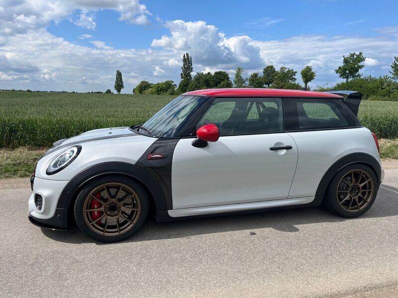 Silber Gebraucht 2015 Mini John Cooper Works Kleinwagen | 27.900 € - Bild 1/4