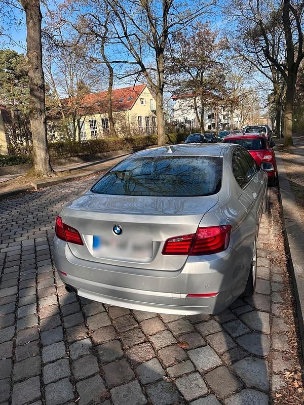 Gebraucht BMW 523 204 PS (150 kW) 2010 Grau Limousine