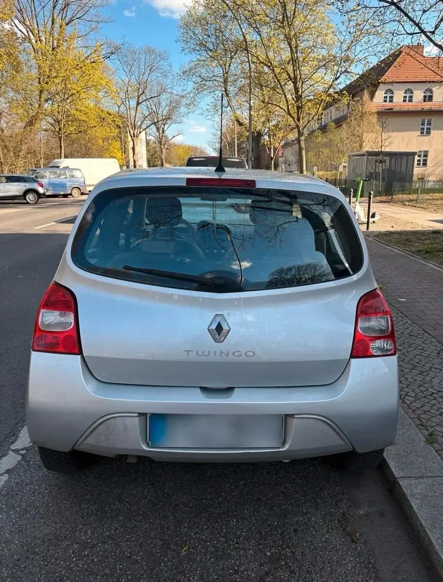 Gebraucht Renault Twingo 75 PS (55 kW) 2011 Silber Kleinwagen