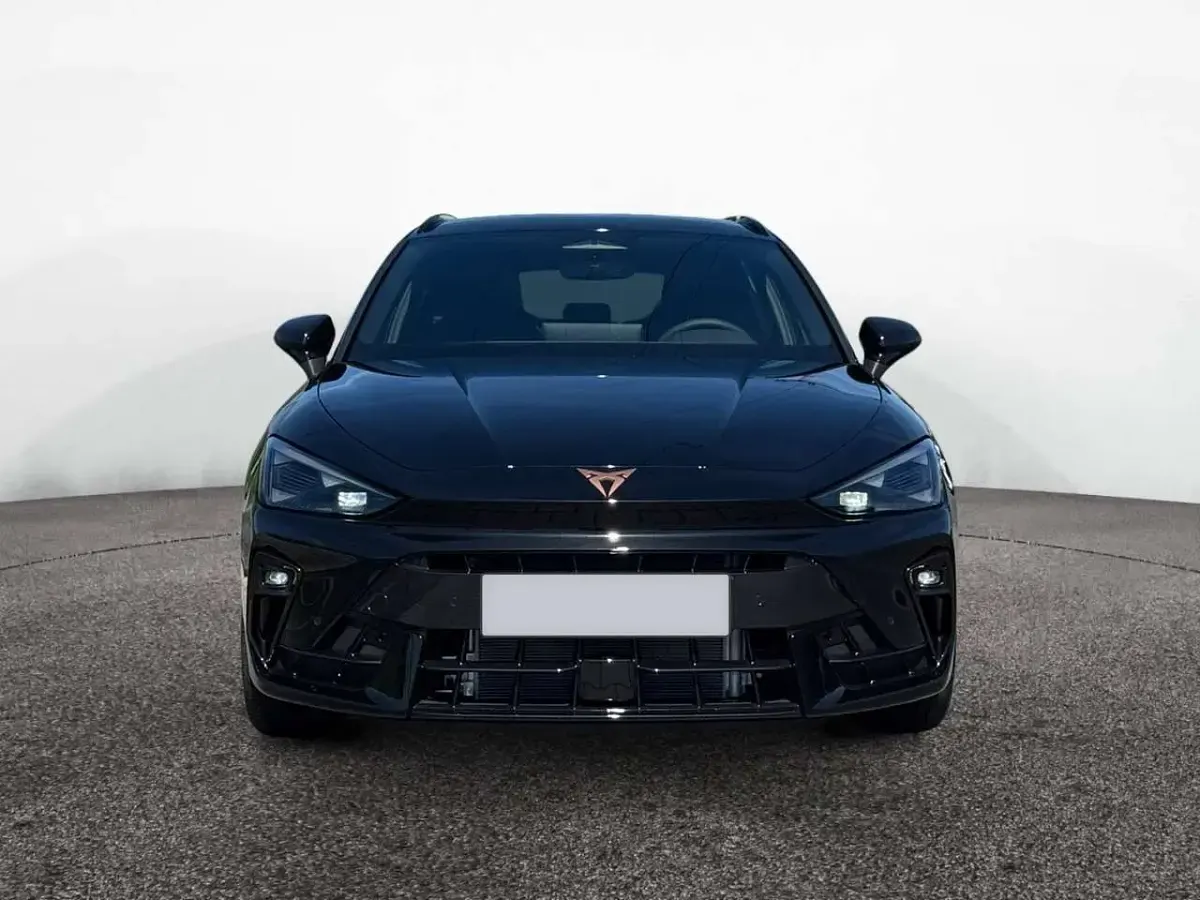 Neu Cupra Leon 204 PS (150 kW) 2026 Magnetic grau Limousine