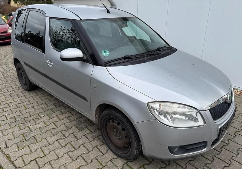 Silber Gebraucht 2008 Skoda Roomster Style Van / Kleinbus | 2.891 € (Fairer Preis) - Bild 1/4