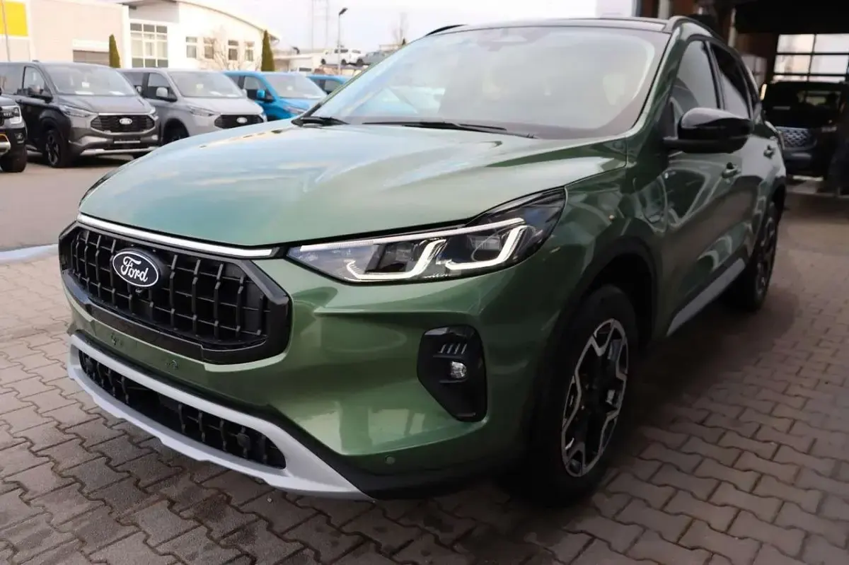 Neu Ford Kuga Active X 242 PS (177 kW) 2026 Bursting green metallic SUV