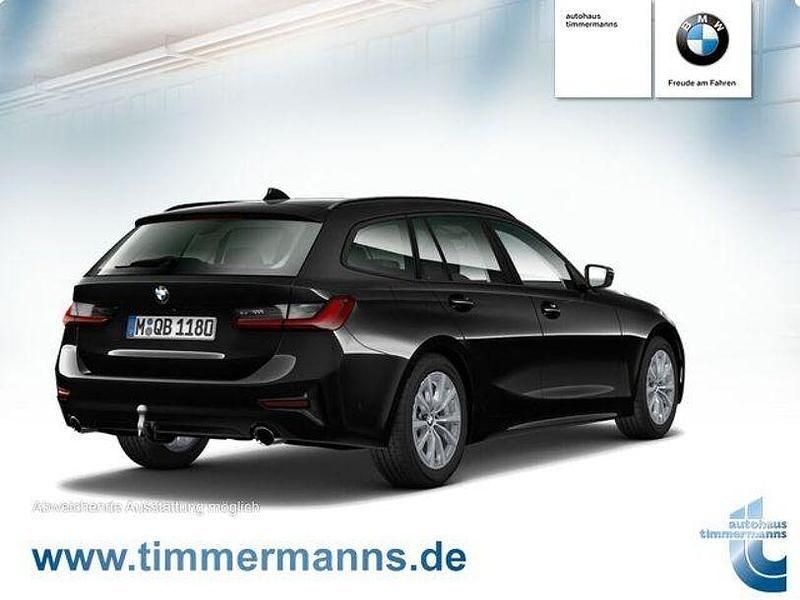 Gebraucht BMW 320 Advantage 190 PS (139 kW) 2021 Saphirschwarz (metallic) Kombi