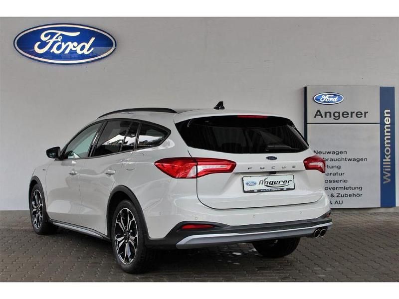 Gebraucht Ford Focus 125 PS (91 kW) 2019 Metropolis weiss (metallic) Kombi
