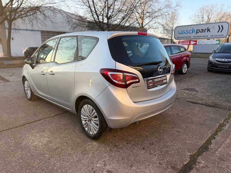 Gebraucht Opel Meriva Active 120 PS (88 kW) 2014 Silber Van / Kleinbus