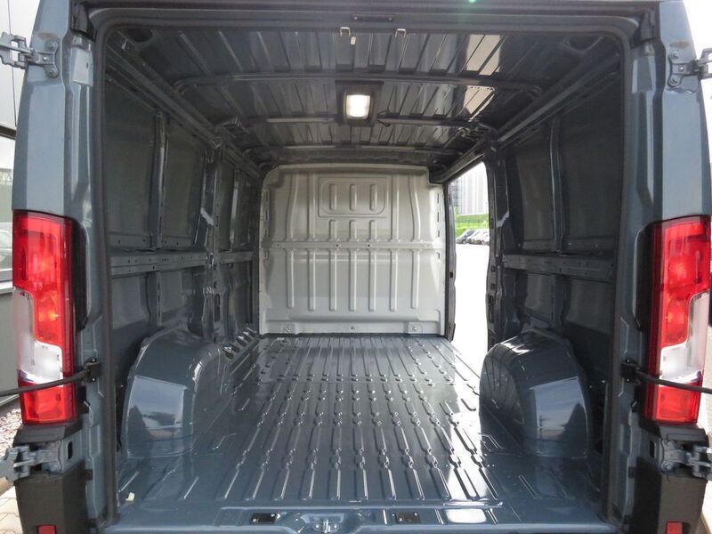 Gebraucht Fiat E-Ducato 89 kW (122 PS) 2023 Grau Van / Kleinbus