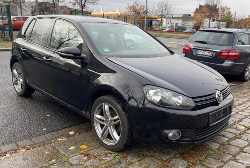 Schwarz Gebraucht 2009 VW Golf VI Edition Kleinwagen | 2.700 € (Guter Preis) - Bild 1/4