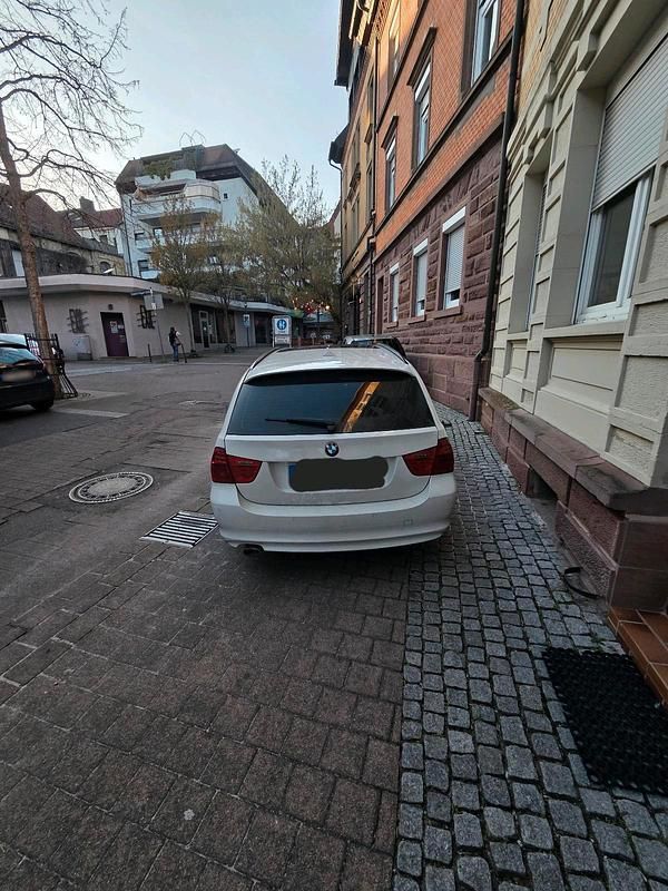 Gebraucht BMW 320 184 PS (135 kW) 2010 Weiß Kombi