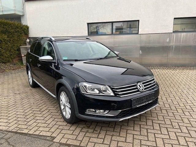 Gebraucht VW Passat Basis 211 PS (155 kW) 2013 Schwarz Kombi