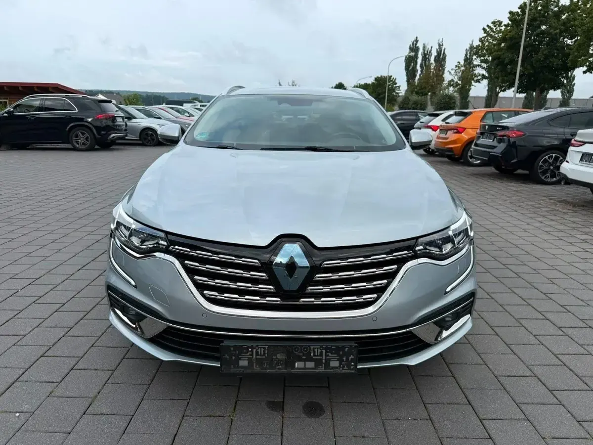 Gebraucht Renault Talisman Intens 159 PS (116 kW) 2022 Silber Kombi