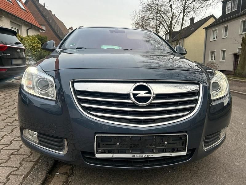 Gebraucht Opel Insignia 220 PS (161 kW) 2010 Blau Kombi