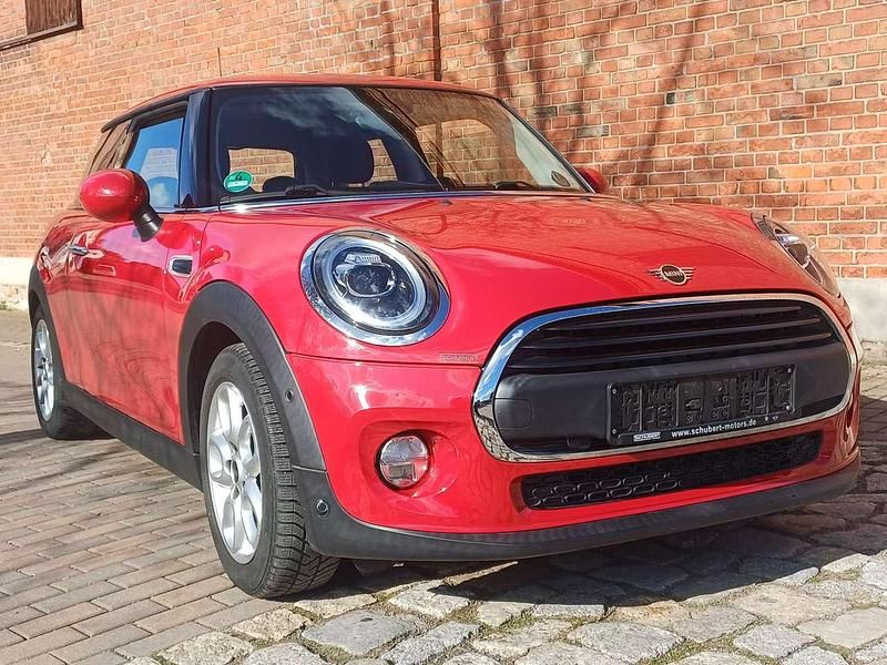 Gebraucht Mini ONE 102 PS (75 kW) 2018 Rot Kleinwagen