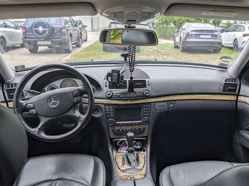 Gebraucht Mercedes E280 Avantgarde 190 PS (139 kW) 2006 Schwarz Limousine