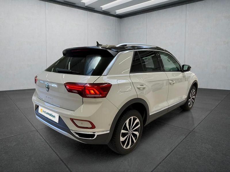 Gebraucht VW T-Roc 110 PS (80 kW) 2024 Grau SUV