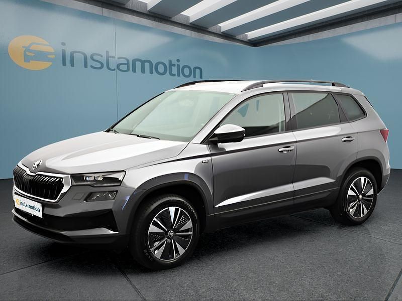 Grau Gebraucht 2024 Skoda Karoq SUV | 30.699 € (Guter Preis) - Bild 1/4