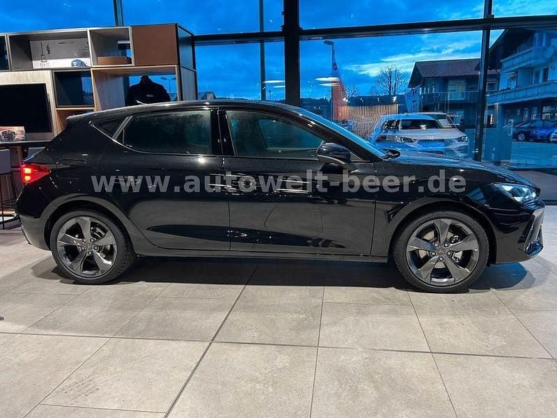 Neu Cupra Leon 150 PS (110 kW) 2025 Schwarz Limousine
