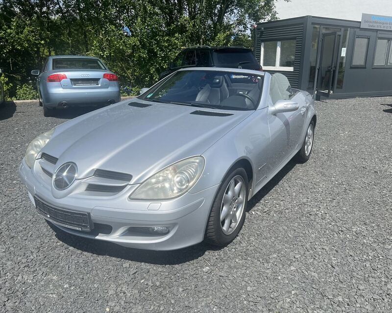 Silber Gebraucht 2004 Mercedes SLK200 Cabrio | 7.900 € (Fairer Preis) - Bild 1/4
