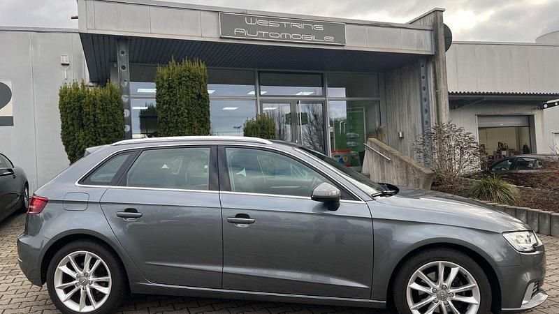 Gebraucht Audi A3 Sport 116 PS (85 kW) 2017 Grau Kombi