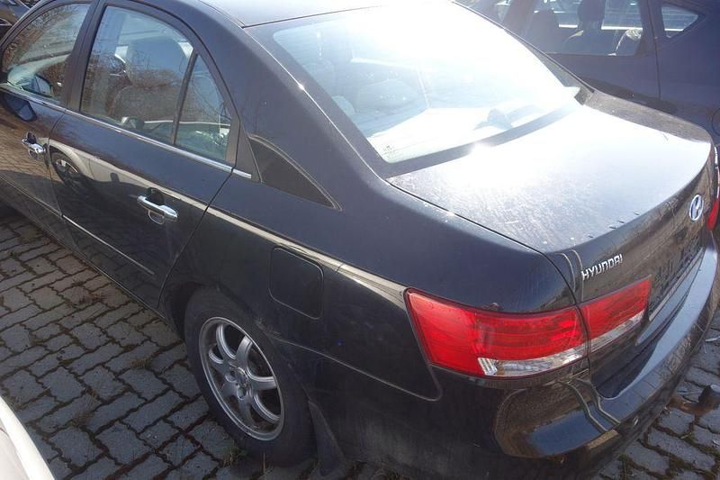 Gebraucht Hyundai Sonata GLS 235 PS (172 kW) 2006 Schwarz Limousine