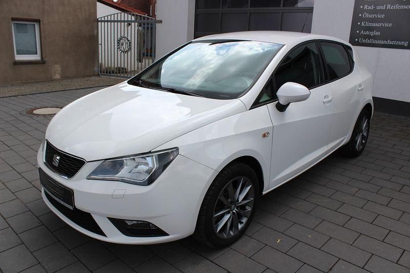 Weiß Gebraucht 2014 Seat Ibiza I-Tech Limousine | 3.490 € (Superpreis) - Bild 1/4