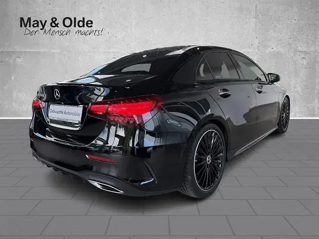 Gebraucht Mercedes A200 AMG 150 PS (110 kW) 2023 Schwarz Limousine