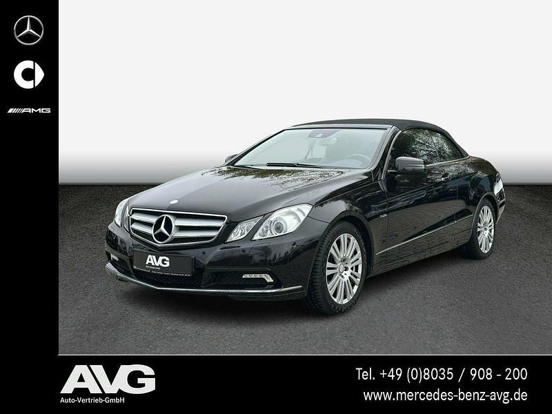 Schwarz Gebraucht 2011 Mercedes E250 Cabrio | 16.800 € (Etwas zu teuer) - Bild 1/4