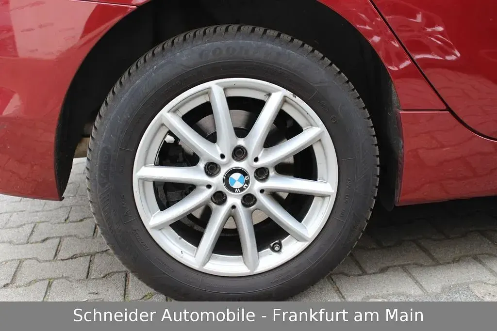 Gebraucht BMW 220 Active Tourer 192 PS (141 kW) 2015 Rot Van / Kleinbus