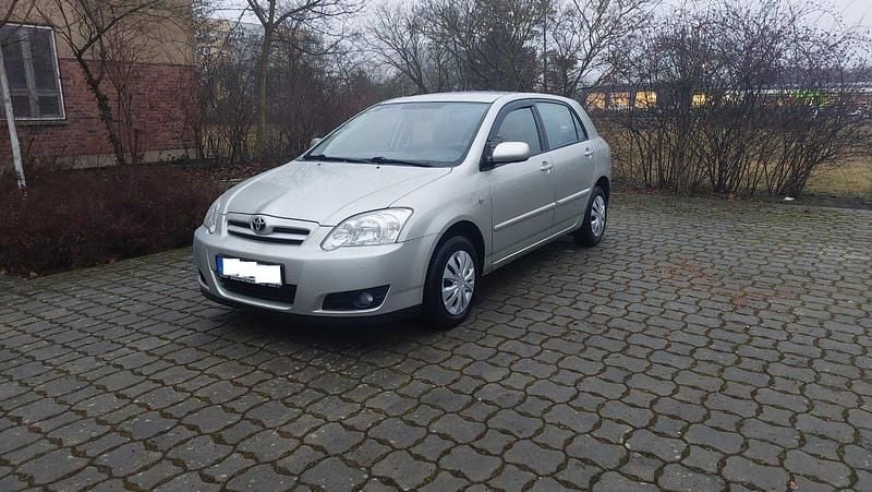 Gebraucht Toyota Corolla 97 PS (71 kW) 2006 Silber Limousine