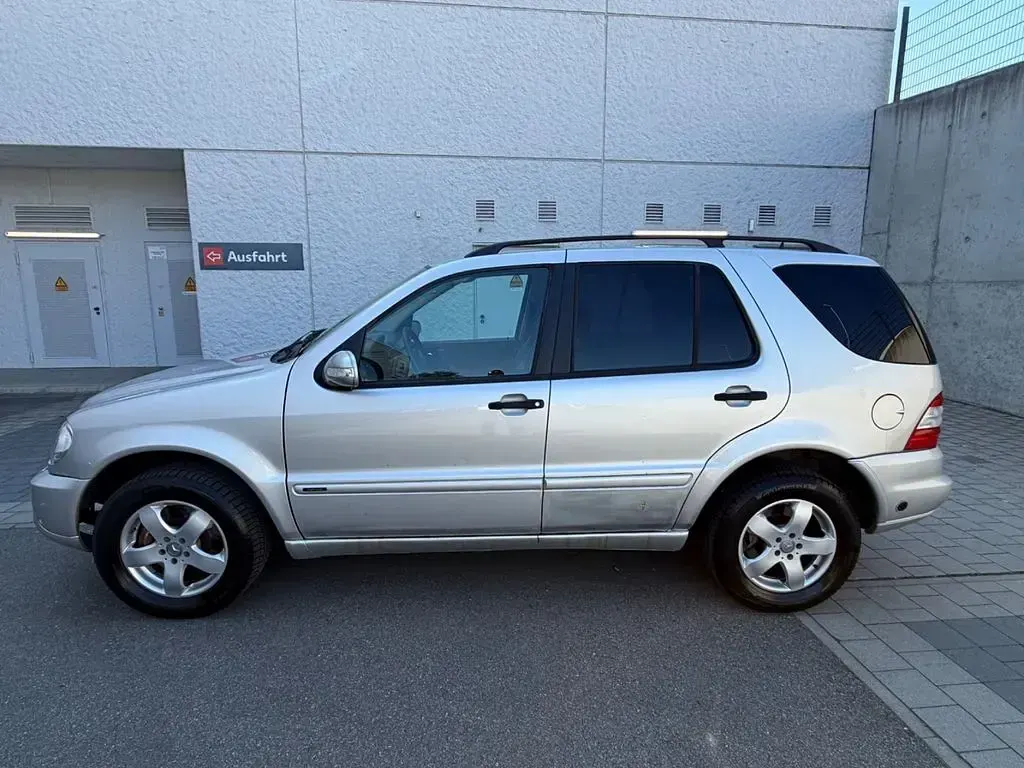 Gebraucht Mercedes ML350 235 PS (172 kW) 2003 Silber SUV