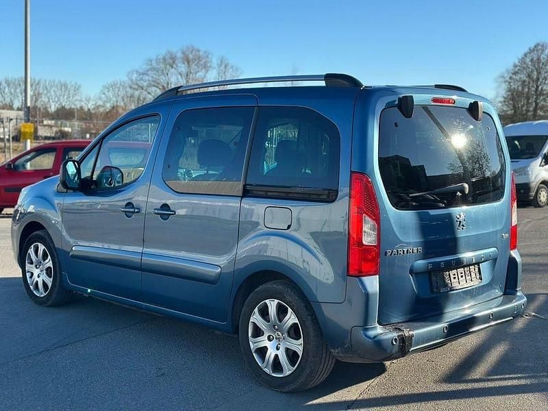 Gebraucht Peugeot Partner Tepee Premium 111 PS (81 kW) 2010 Van / Kleinbus