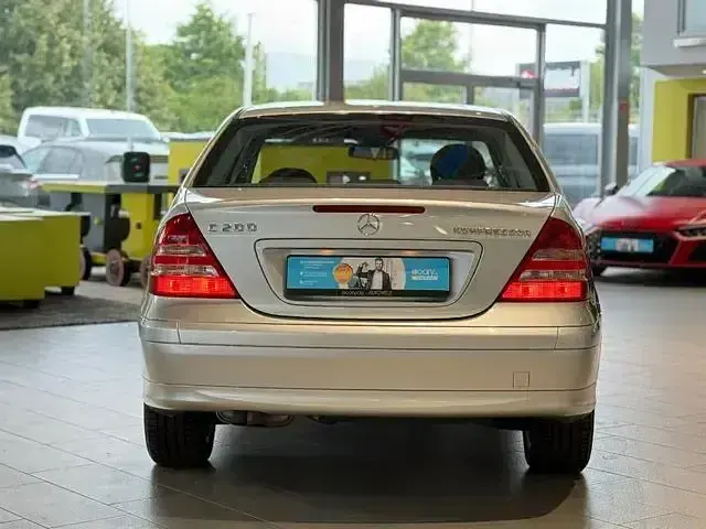 Gebraucht Mercedes C200 163 PS (119 kW) 2004 Silber Limousine