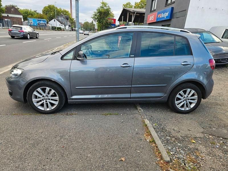 Grau Gebraucht 2011 VW Golf Plus Cross Style Van / Kleinbus | 4.990 € (Superpreis) - Bild 1/4