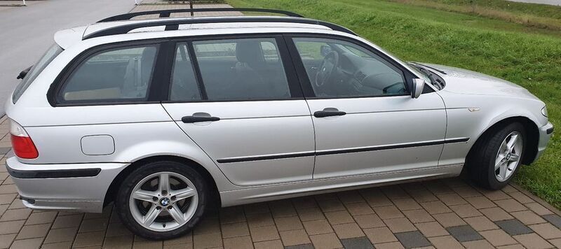Silber Gebraucht 2004 BMW 320 Kombi | 1.400 € - Bild 1/4